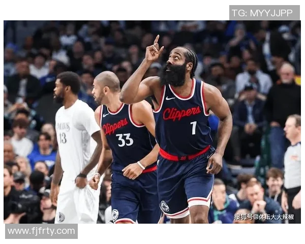 火箭击败独行侠,哈登飙36分——再现超级巨星风采 火箭击败独行侠,哈登飙36分——再现超级巨星风采